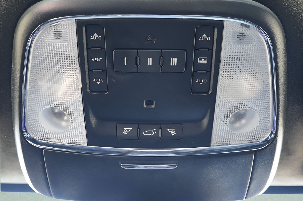Used 2020 Jeep Grand Cherokee SRT AWD/4WD image 21