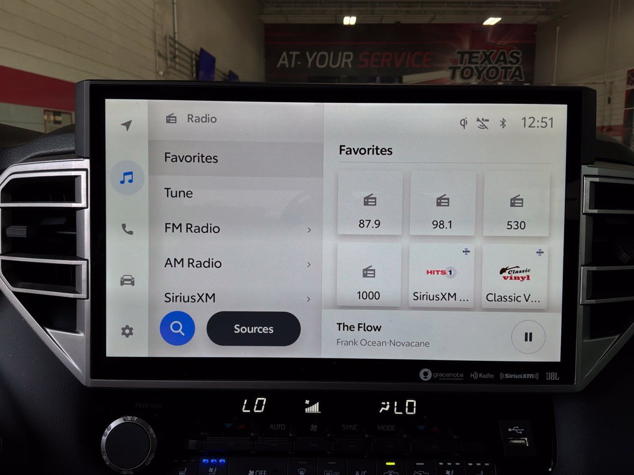 Used 2023 Toyota Tundra Limited AWD/4WD image 40