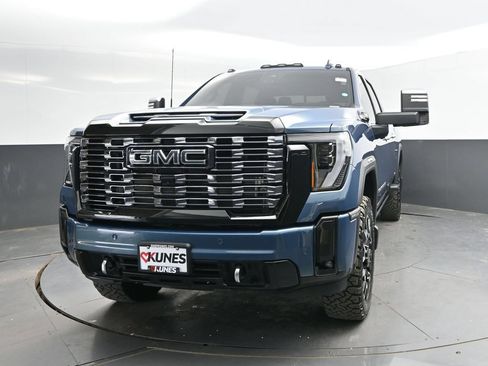 Used 2025 GMC Sierra 2500 Denali Ultimate AWD/4WD image 5