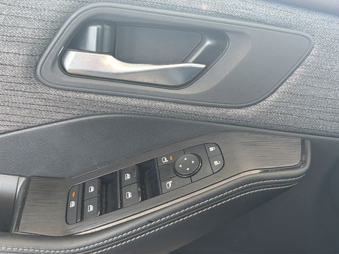 Certified 2023 Nissan Rogue SV AWD/4WD image 18