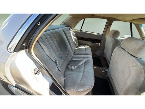 Used 1997 Buick Le Sabre Custom w/ Headliner Lighting Pkg FWD image 29