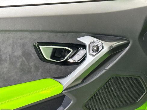 Used 2018 Lamborghini Huracan LP 580-2 image 14