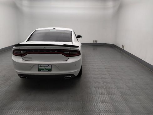 Used 2019 Dodge Charger SXT w/ Plus Group RWD image 7