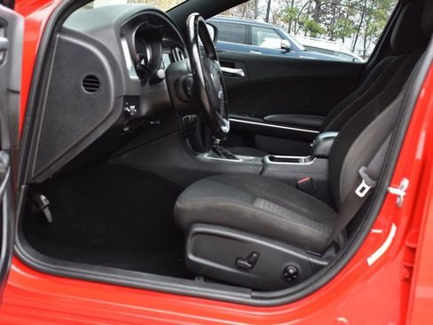 Used 2020 Dodge Charger SXT w/ Driver Convenience Group image 16