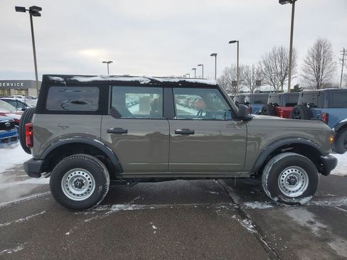 New 2025 Ford Bronco 4-Door image 36