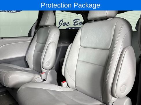 Used 2017 Toyota Sienna XLE AWD/4WD image 14