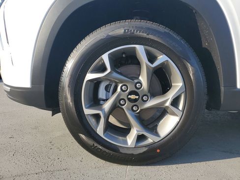 New 2026 Chevrolet Trax LT image 6