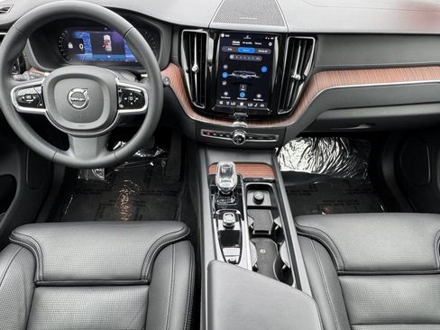Used 2023 Volvo XC60 B5 Ultimate AWD/4WD image 12