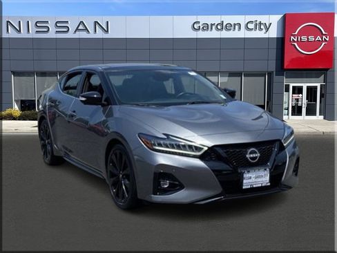 Certified 2023 Nissan Maxima SR w/ Sport Mat Group FWD image 1