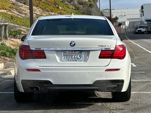 Used 2013 BMW 750Li image 8