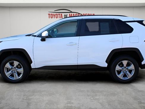 Used 2023 Toyota RAV4 XLE AWD/4WD image 27