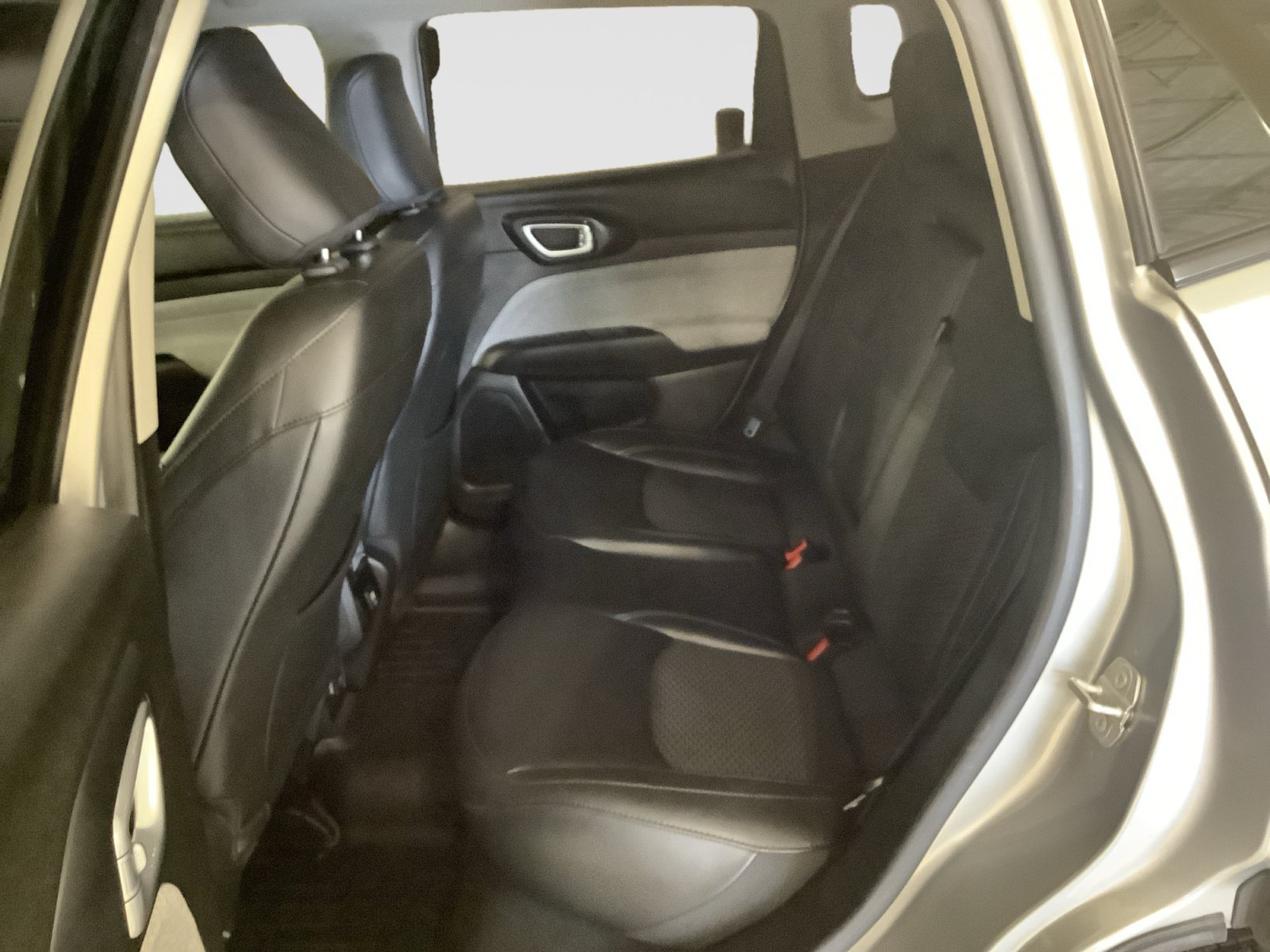 Used 2022 Jeep Compass Latitude FWD image 22