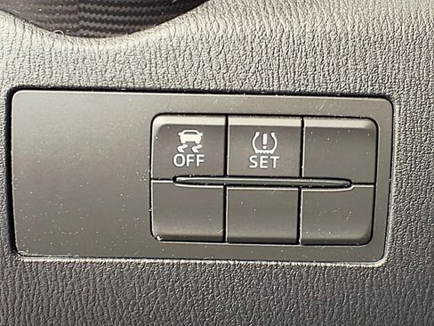 Used 2017 Toyota Yaris iA image 16