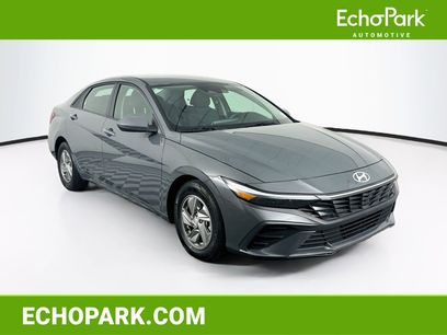 Used 2025 Hyundai Elantra SE