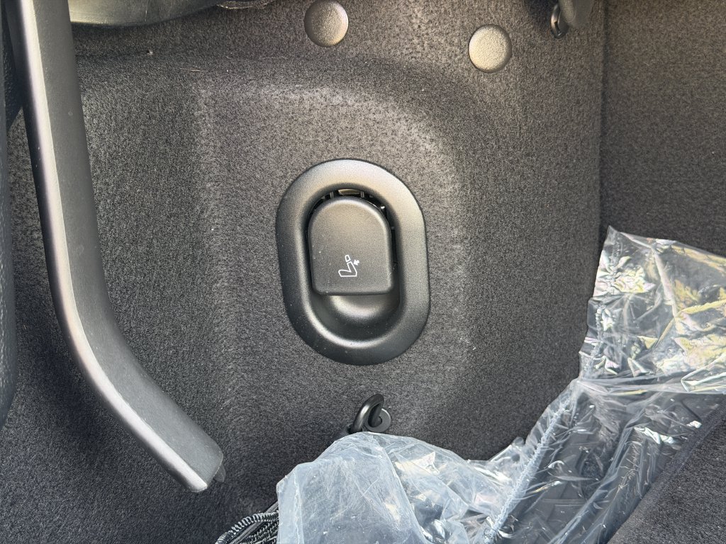 Used 2024 MINI Cooper S FWD image 29
