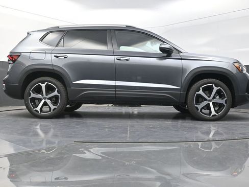 New 2025 Volkswagen Taos SEL image 26