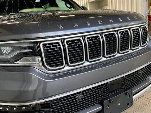 Used 2023 Jeep Wagoneer Series II image 31