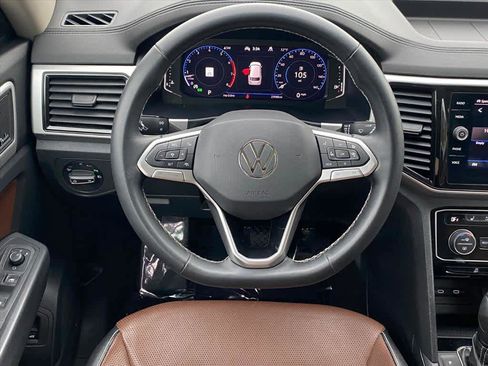 Used 2021 Volkswagen Atlas SEL Premium image 10