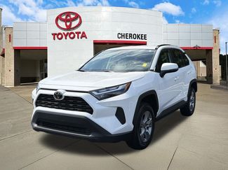 Used 2025 Toyota RAV4 XLE FWD video 1