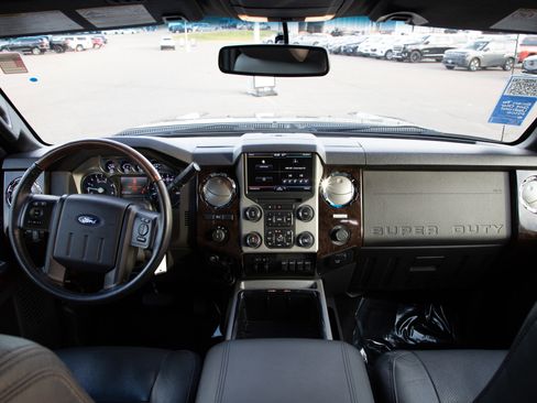 Used 2015 Ford F250 Platinum w/ Snow Plow Prep Package image 12