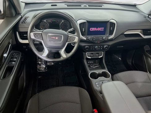 Used 2024 GMC Terrain SLE w/ Driver Convenience Package image 22