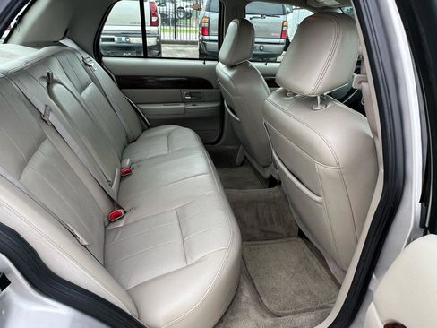 Used 2009 Mercury Grand Marquis LS RWD image 43