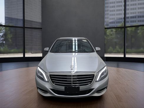 Used 2016 Mercedes-Benz S 550 4MATIC Sedan w/ Premium Package image 2