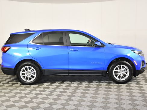 Used 2024 Chevrolet Equinox LT w/ LPO, Floor Liner Package AWD/4WD image 4