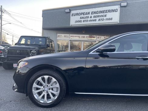 Used 2017 Mercedes-Benz E 300 4MATIC image 11