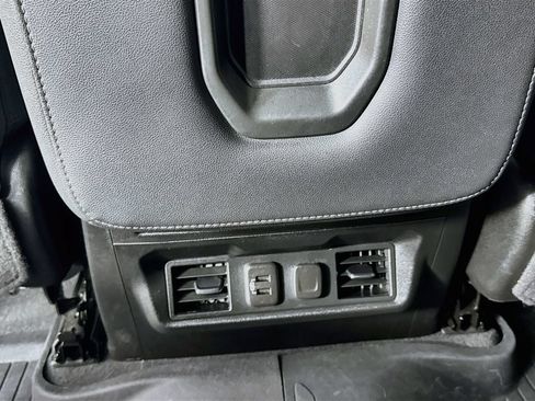 Used 2021 Chevrolet Silverado 1500 LT AWD/4WD image 31