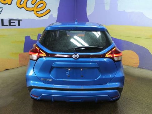Used 2021 Nissan Kicks S FWD image 7