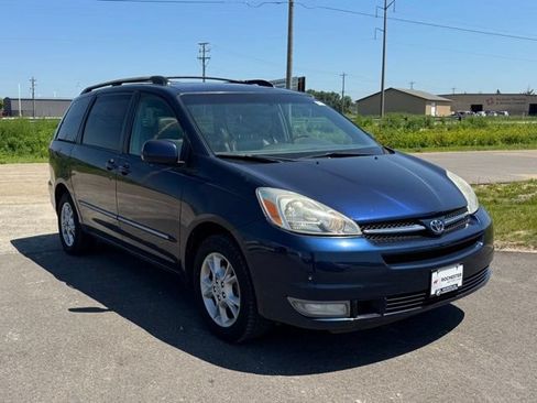 Used 2005 Toyota Sienna XLE Limited w/ XLE Limited Pkg 2 FWD image 36