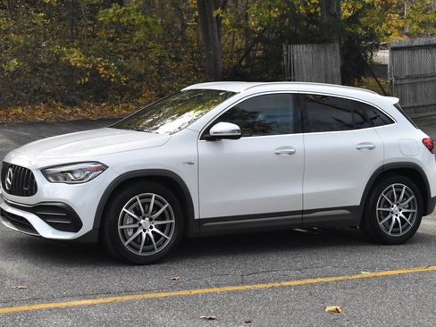 Used 2021 Mercedes-Benz GLA 35 AMG 4MATIC image 3