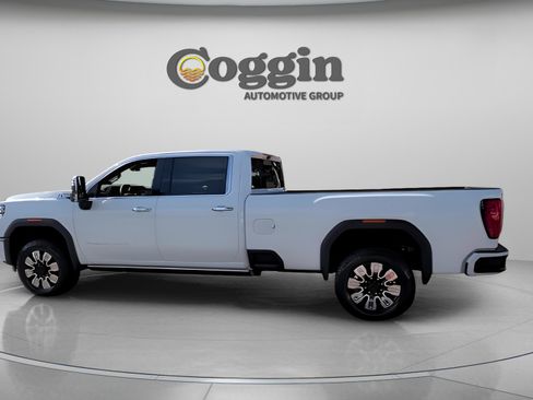 New 2026 GMC Sierra 3500 Denali w/ Denali Reserve Package image 5