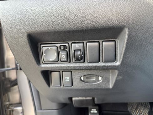 Used 2010 INFINITI FX35 AWD w/ Navigation Pkg image 19