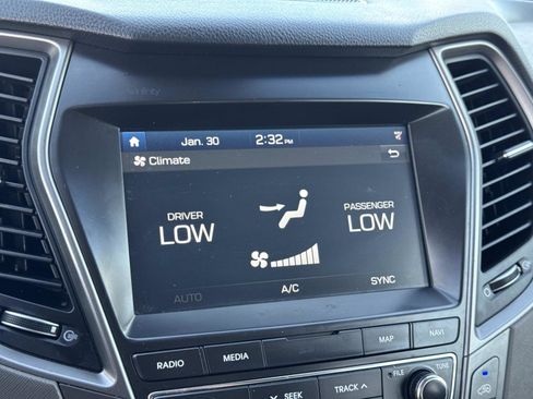 Used 2019 Hyundai Santa Fe XL image 10