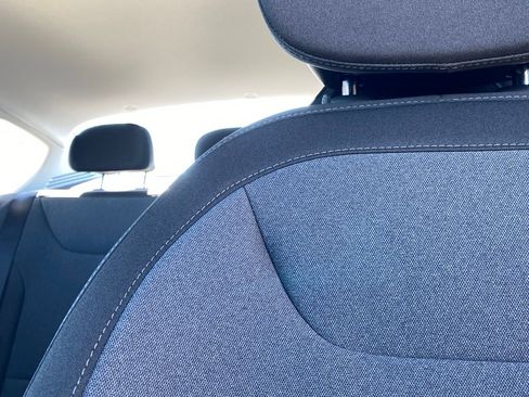 New 2026 Kia K4 LXS image 12