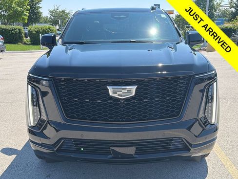 Used 2025 Cadillac Escalade Sport w/ LPO, ONYX Package AWD/4WD image 2