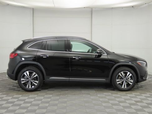 Certified 2025 Mercedes-Benz GLA 250 image 4