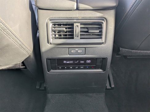 Used 2024 MAZDA CX-90 3.3 Turbo w/ Preferred Plus image 14