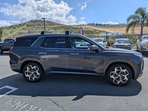 Used 2022 Hyundai Palisade Calligraphy FWD image 4