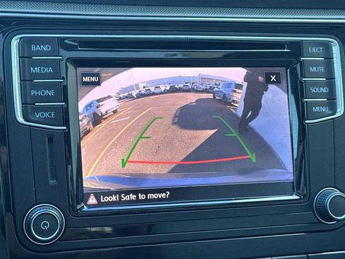 Used 2017 Volkswagen Passat 1.8T SE w/ SE Lighting Package image 24