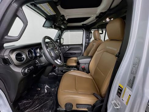 Used 2022 Jeep Wrangler Unlimited Rubicon w/ Steel Bumper Group image 21