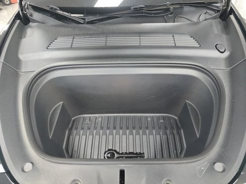 Used 2024 Tesla Model Y Long Range AWD/4WD image 16