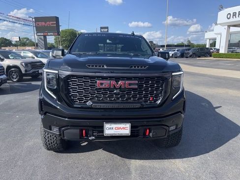 Used 2024 GMC Sierra 1500 AT4 w/ AT4 Preferred Package image 8