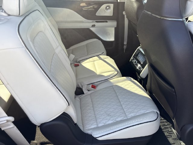 Used 2022 Lincoln Aviator Black Label w/ Dynamic Handling Package AWD/4WD image 15