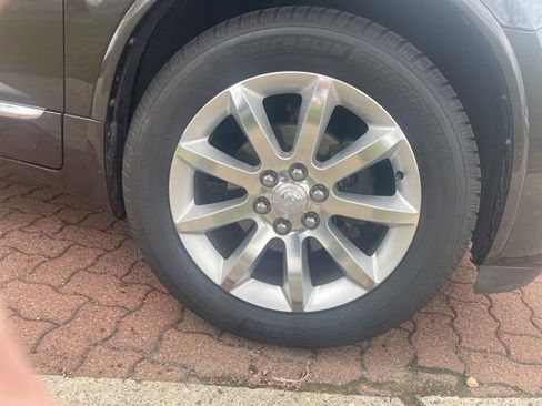 Used 2014 Buick Enclave Premium w/ Trailering Provision Package image 18