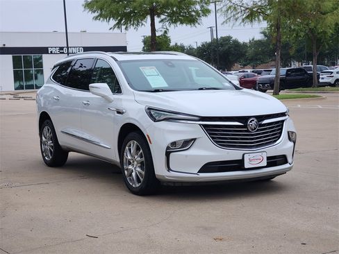 Used 2022 Buick Enclave Essence w/ Experience Buick Package image 3