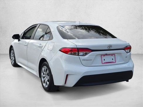 Used 2024 Toyota Corolla LE FWD image 7