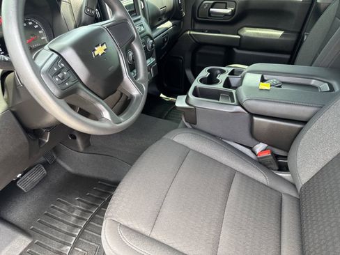 Used 2025 Chevrolet Silverado 2500 Custom w/ Custom Value Package AWD/4WD image 10